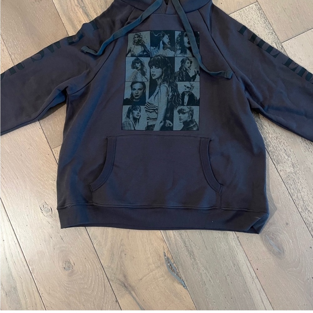 💖💖taylor swift Eras Tour grey sweatshirt !!💖💖💖
